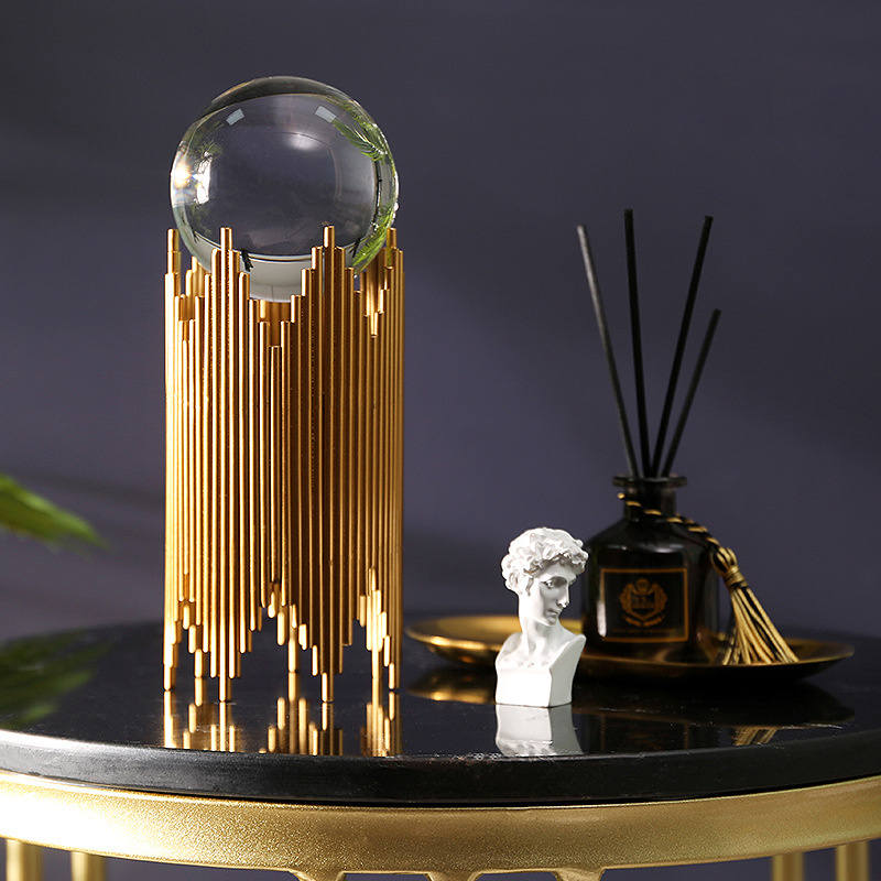 Crystal Ball Transparent Crystal Ball Decoration, Nordic Light Luxury Home Crystal Ball Decoration Glass Ball with Metal Bracket Base Snow Globes